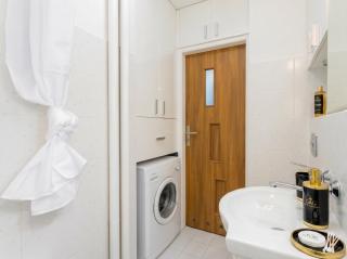 Golden Apartments- Great Location-City Center - Zelazna - Warsaw - 9