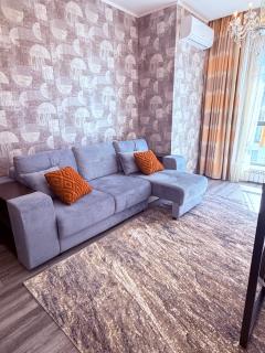 Cozy Stay at Four Seasons - 6