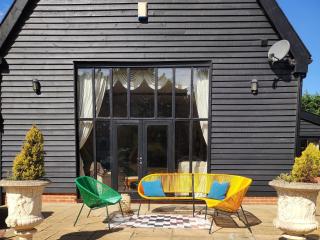Doves Barn - 1