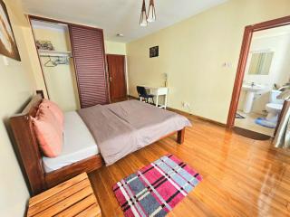 House-Share Lavington-Room - 1