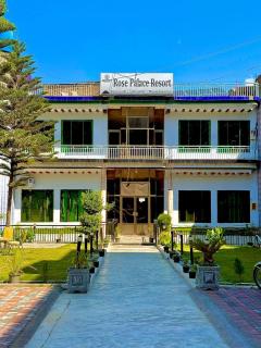 Rose Palace Hotel With Mountain View Swat, Umairs Haven Residences Swat - 4