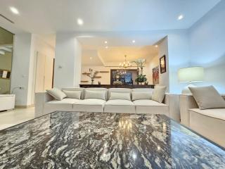 Luxurious 7-Bedroom Villa in La Marsa, Tunisia - Modern Comfort Elegance - 6