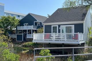 La Vista Bay-114 - 75th St -A - 0