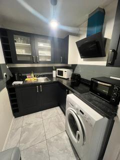 Lower Earley Ground Floor Studio - 8