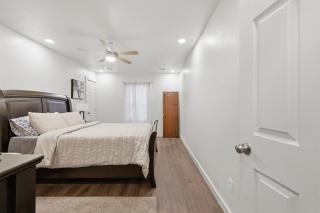Modern Farmhouse 3BR Tulsa Oasis home - 1