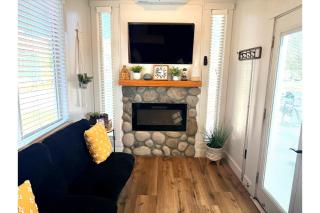 Moonrise Tiny Home - 8