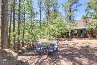 4 Mi to Woodland Lake Park! Serene Family Retreat - 9