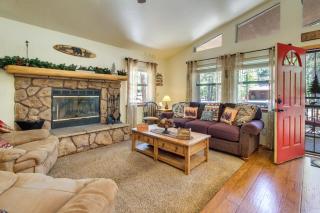 4 Mi to Woodland Lake Park! Serene Family Retreat - 5