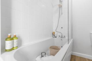 Cromer Seaside Apartment 1 Bed with Free Parking - 1