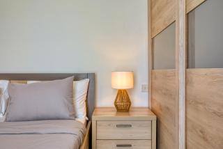Seafront Marina View Apartment - 2