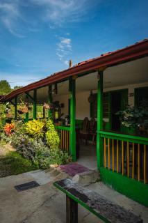 Hostal y Camping Los Girasoles - 1