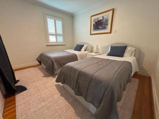 BRAND NEW Stylish 3BDR Home near Yorkdale Area and Rogers Stadium - 2
