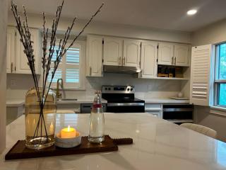 BRAND NEW Stylish 3BDR Home near Yorkdale Area and Rogers Stadium - 8