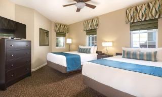 CW Governor's Green Four 2BR Suites Sleeps 32 - 4