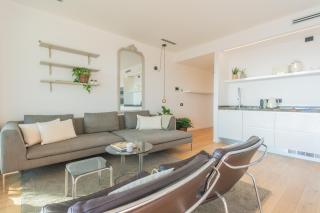 Skyline Lake Apartment by Rent All Como - 2
