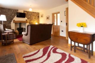 Cottage - Sleeps 4 - Garden - Parking - Brondini - 6