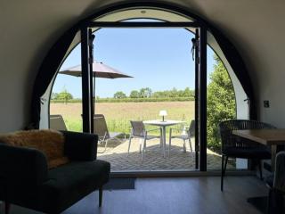 Tiny Natuurlodge Graspieper met vrij uitzicht over landerijen - 8