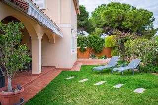 AT002 House with garden, the beach 5 min by car - 8