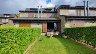 Casa Adosada en Alp Jardin y Wifi - 9
