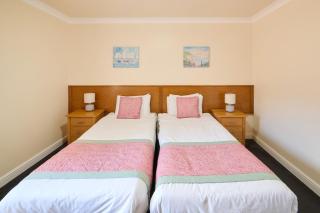 Rooms At 95 Long Street - 2
