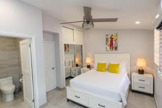 246C, South Finger, Waterfront - 1
