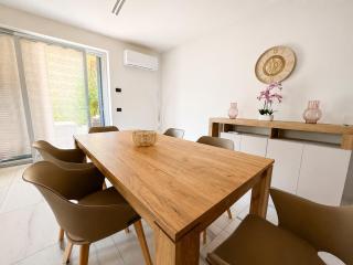 Villa Diamante, Spacious Comfort Villa on Lake Como with Garden, Garage & AC - 2