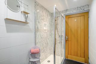 6 Bed in Holsworthy oc-89218 - 5