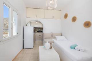Red Beach Harmony suites Modestos - 9
