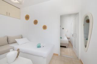 Red Beach Harmony suites Modestos - 8