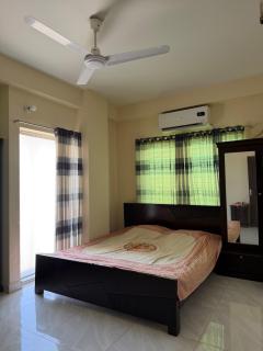 Raj Maya Tower 3 Bedroom Flat With AC Lift & WiFi - 2