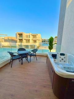 Maraya Luxury Studio Apartment - 0