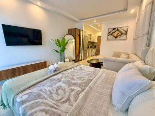 Maraya Luxury Studio Apartment - 5