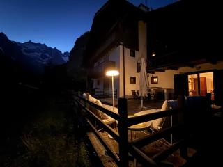 Courmayeur 2BR Terrace Mont Blanc View & Parking - 8