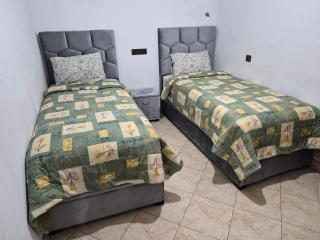 Villa apartment with terrace garden and pool - 3
