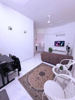 De Bunga Homestay - 8