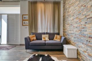 A Charming Swieqi 1 bedroom with Private Entrance - 4