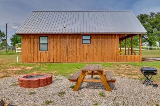 Escape to Lake Granbury! 'Yellow Rose Cabin' - 8