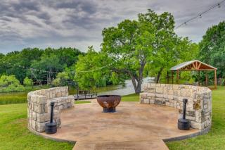 Dock Access! Cozy 'Darlin' Suite' on Lake Granbury - 6