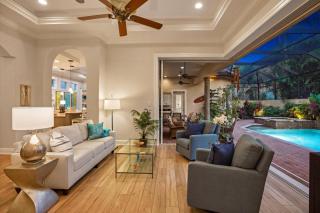 Gorgeous luxury home w private pool & outdoor space - 8