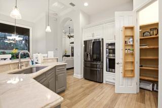 Gorgeous luxury home w private pool & outdoor space - 4