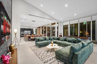 Signature Waterfront Villa by The Glamhomes - 2