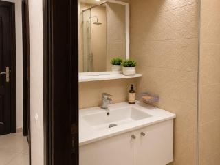 Cozy Modern 2-Bedroom Apartment in Agadir - 3
