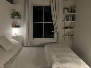 Beautiful City Centre Apartment with Cathedral View - 8