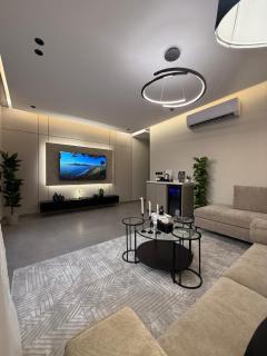 Stylish 1BR Bathtub Outdoor Seating 304 - 6