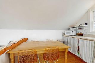 Charming cottage close to the beach - 8