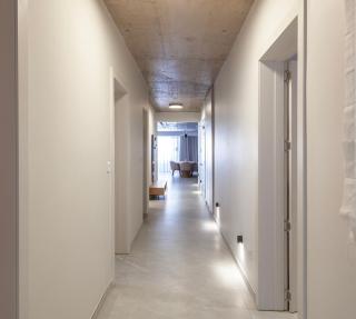 Designer & Seaviews Hot Tub, Sauna & Concierge - 3