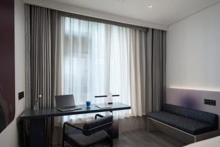 Shanghai Modern Hotel, Near The Bund & Metro Lines 3, 4 & 10, With Robot Service - 3
