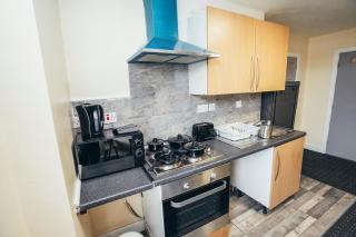 Central Derby Studio with Smart TV and WiFi - 7