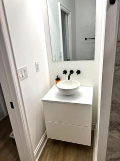 2BR Urban Hideaway Near Downtown Columbus - 9