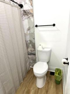 2BR Urban Hideaway Near Downtown Columbus - 6